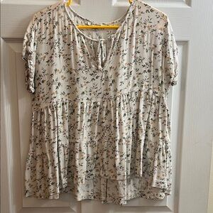 American Eagle Outfitters Floral Blouse in Cream
